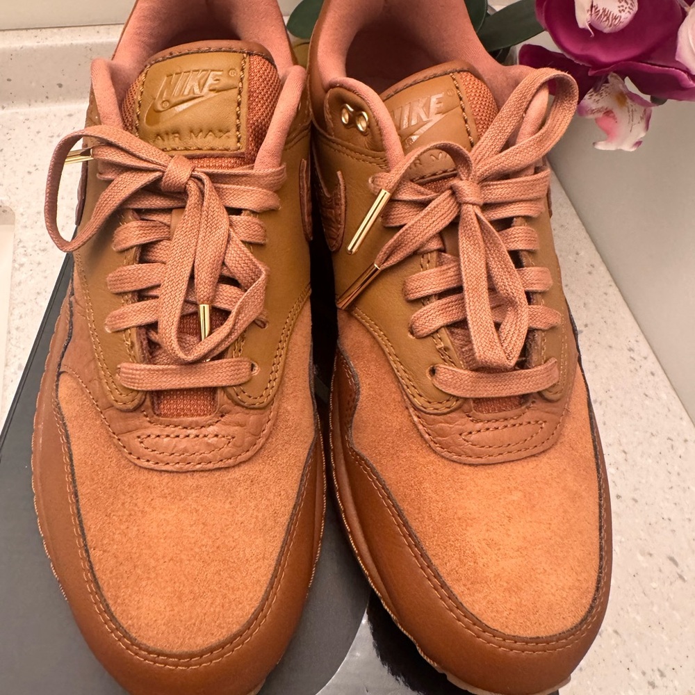 Nike Air Max Tan Sneakers